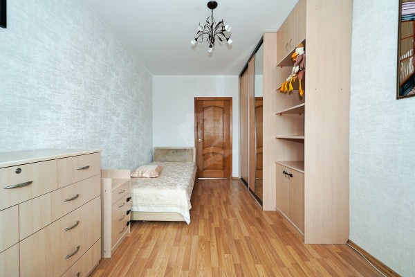 Купить 4-комнатную квартиру в г. Минске Притыцкого ул. 72, фото 9